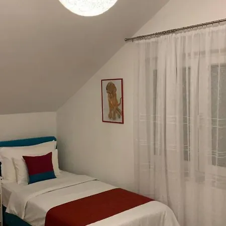 Bordoa De Macura With Bay View Apartment